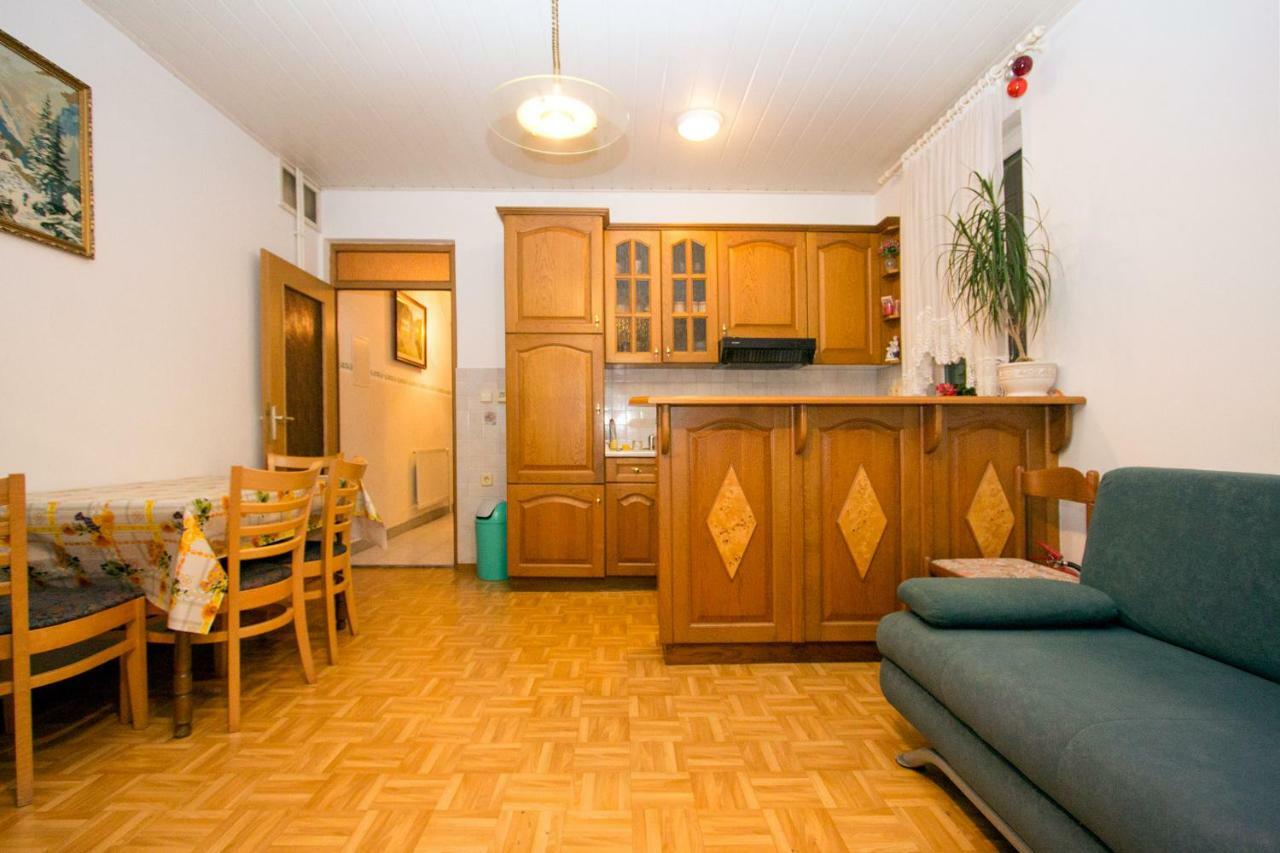 Zeleni Apartma 즈코르녜즈레쎄 외부 사진