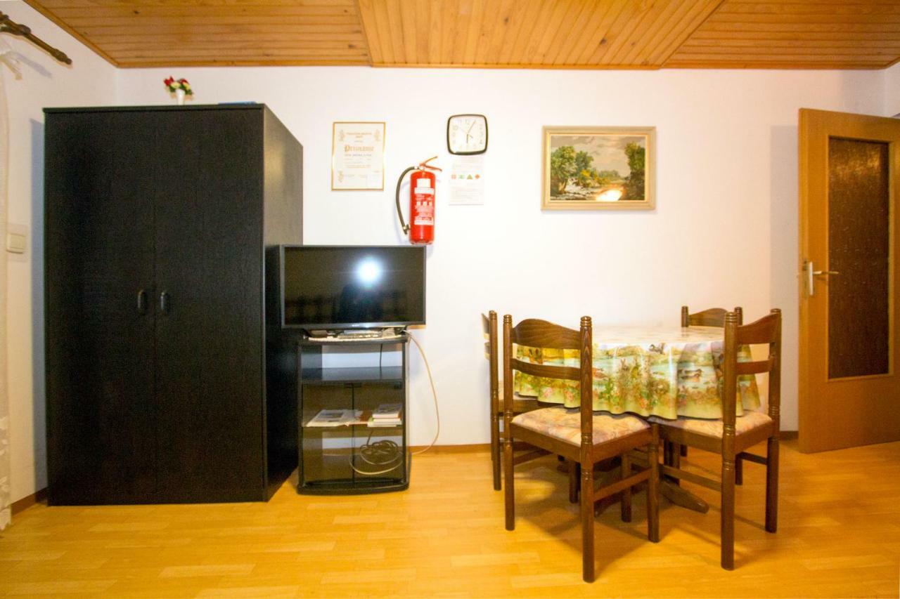 Zeleni Apartma 즈코르녜즈레쎄 외부 사진